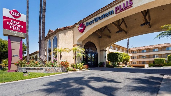 Best Western Plus Newport Mesa Inn image 1