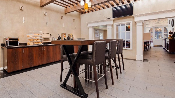 Best Western Plus Newport Mesa Inn image 5